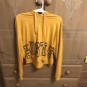 yellow/gold cropped hoodie